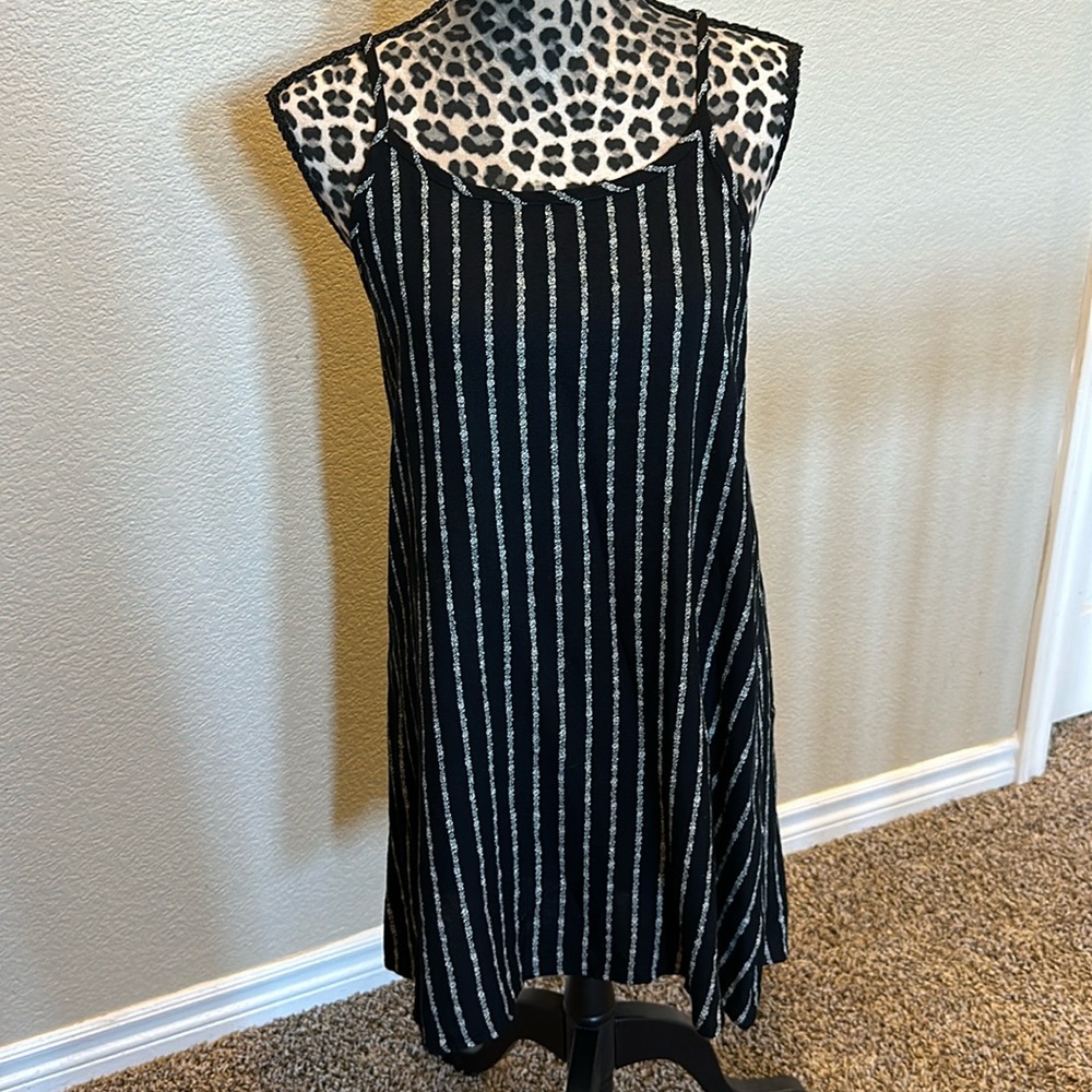 Vintage Blue brand Women’s black/white dress, never worn, size M